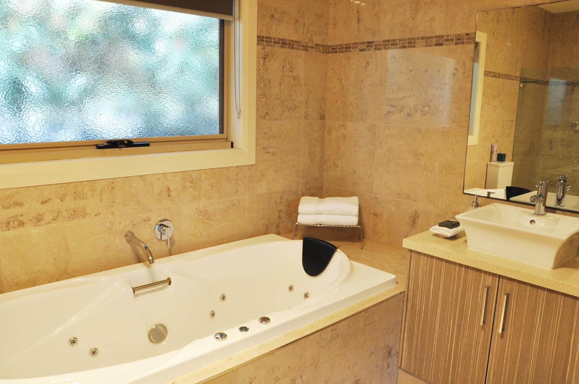 Wild Cattle Creek Estate Bed and Breakfast Wandin Yallock Εξωτερικό φωτογραφία
