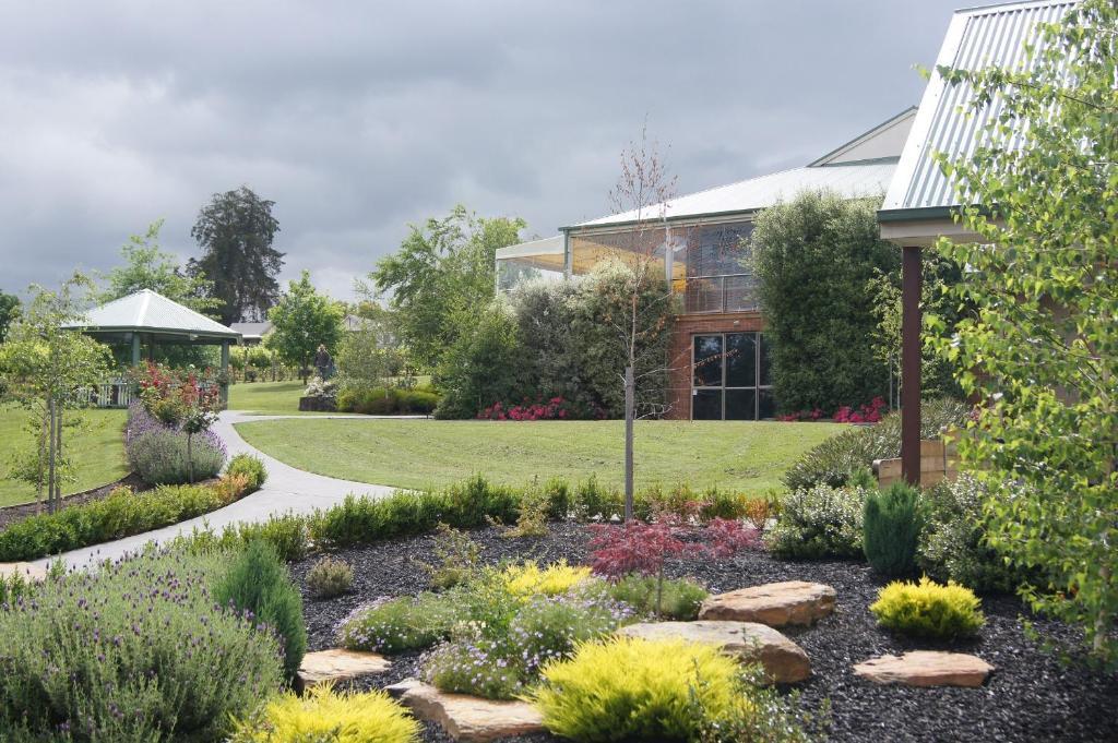Wild Cattle Creek Estate Bed and Breakfast Wandin Yallock Δωμάτιο φωτογραφία